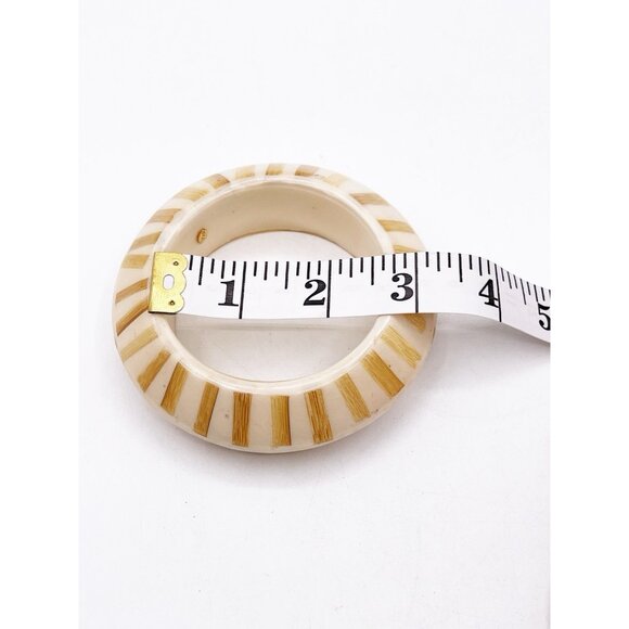 KJL Kenneth Jay Lane Lucite Bangle Bracelet Cream Gold Inlay Chunky Boho Vintage - Picture 5 of 6